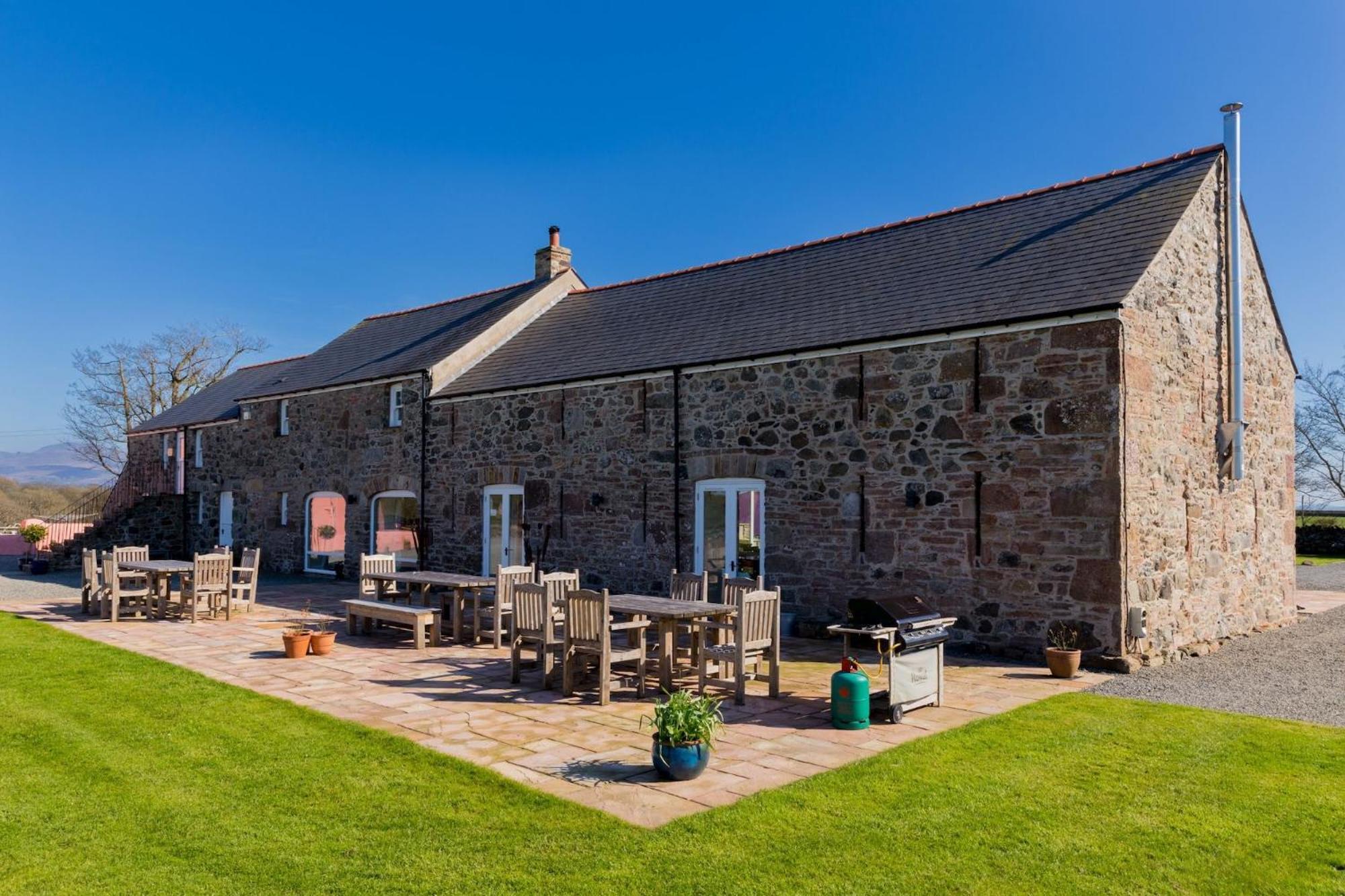 The Outbuildings Villa Newborough  Exterior photo